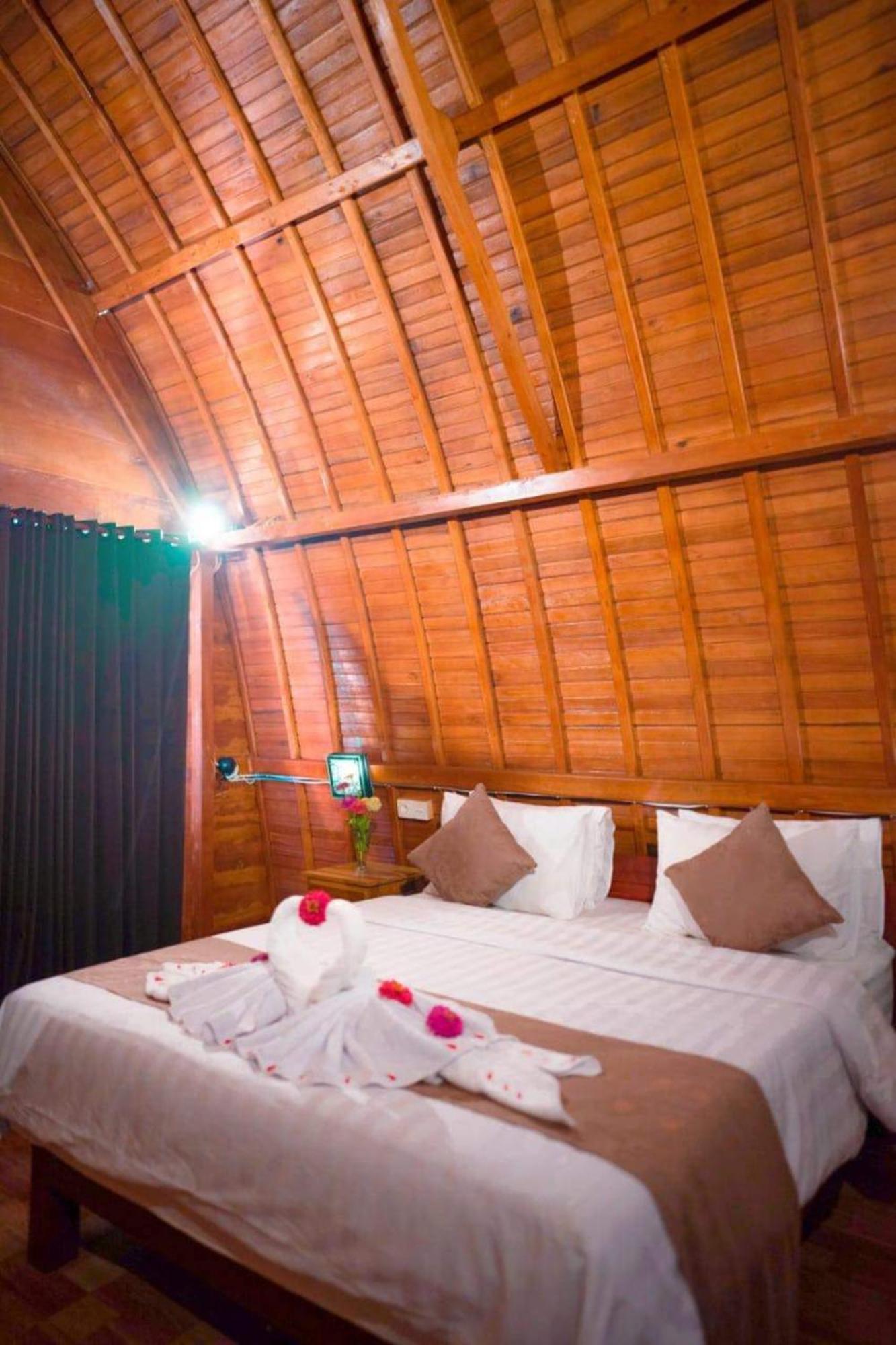 The Peace Arta Bungalow Batununggul ภายนอก รูปภาพ