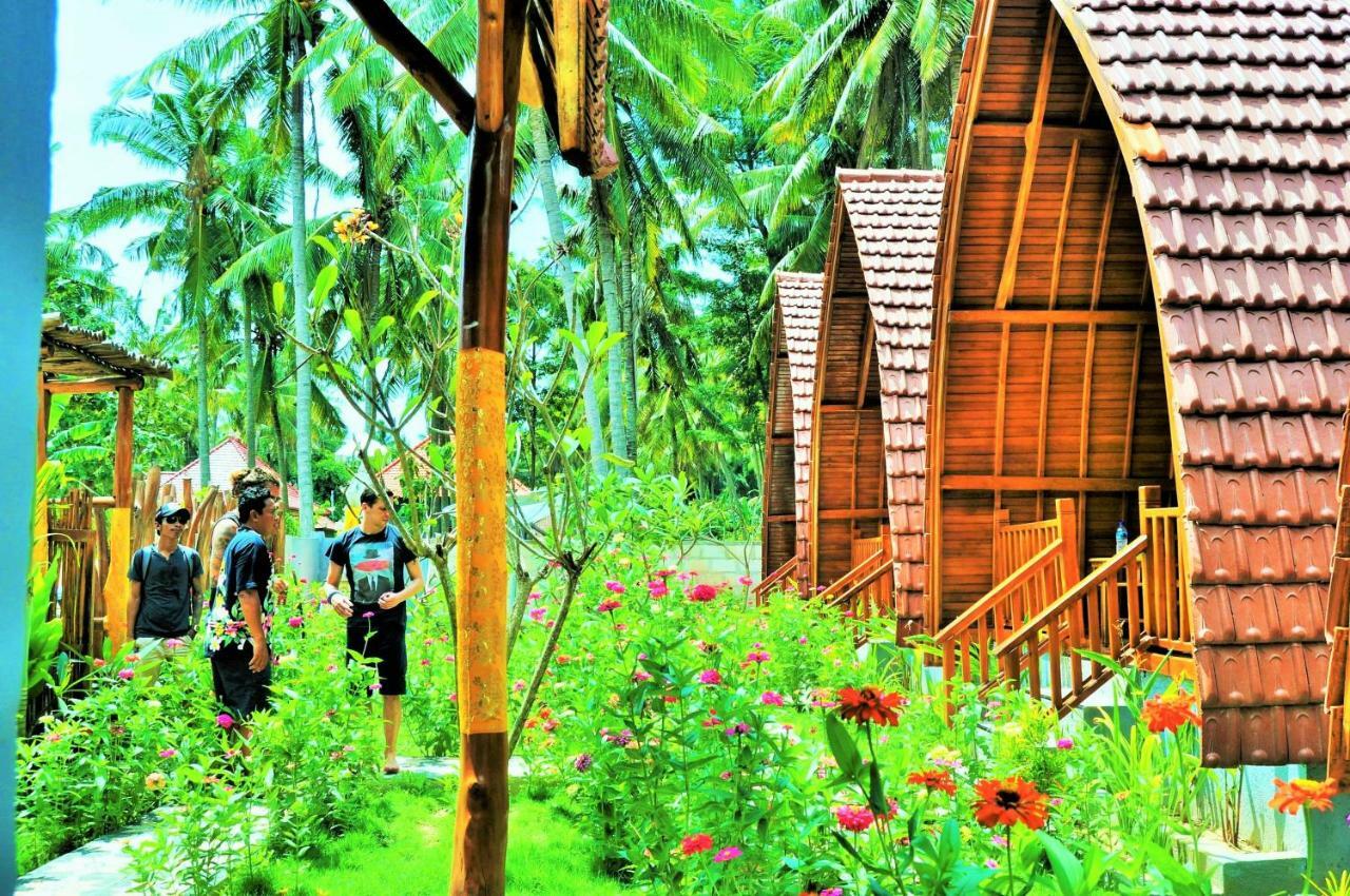 The Peace Arta Bungalow Batununggul ภายนอก รูปภาพ